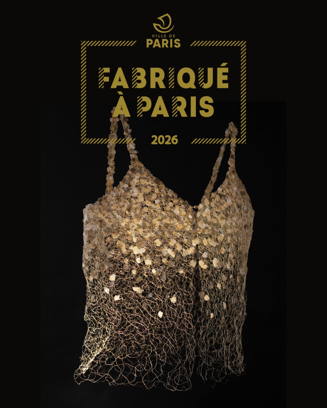 ✨ LABEL FABRIQUÉ À PARIS ✨
C’est avec un grand plaisir que je vous annonce que ma parure Envol a reçu le Label Fabriqué à Paris 2026 !  Pour la deuxième année consécutive, l'atelier-studio Marie Archambaud est honoré de cette certification, véritable gage de qualité, de savoir-faire et de création parisienne.  💛 Envol est actuellement en lice pour le Prix Coup de Cœur du Public ! 
Je vous invite à choisir votre Coup de Cœur parmi les 575 labellisés.  🗳️ Pour voter et soutenir mon projet : 
1. Créez votre compte sur le site du Label (lien en bio)
2. Utilisez la barre de recherche pour trouver "Envol" de l'Atelier Marie Archambaud. 
3. Déposez un 💛  📌 Vote ouvert jusqu'au dimanche 23 novembre 2025  .  Crédits photos : @marionsaupin  @bdmma.paris @labelfabriqueaparis @paris_maville @quefaireaparis  #mariearchambaud #madeinparis #fabriquéaparis #label #artisanatparisien #artisanatfrancais